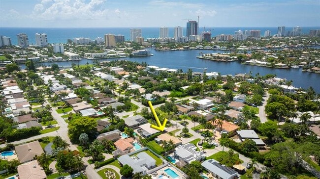 Building Photo - 2445 SE 7th St