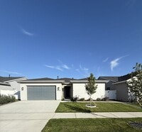 Building Photo - 15350 Blue Pinion Ave