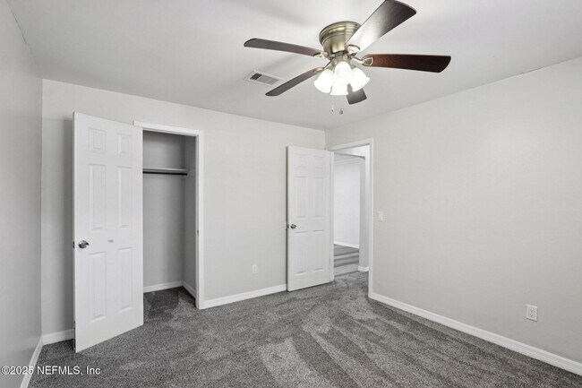 Building Photo - 1854 Lakotna Dr