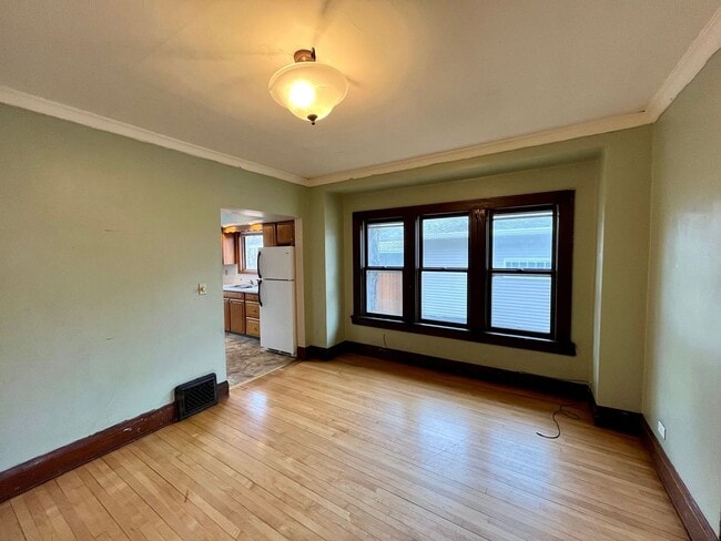 Building Photo - 1335 Prospect Ave