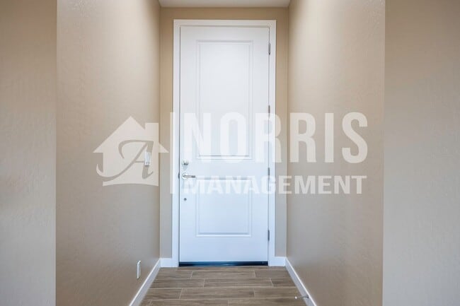 Building Photo - 9301 W Century Dr