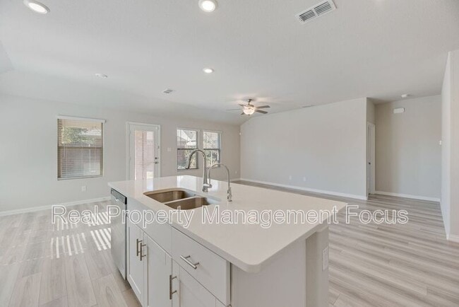 Building Photo - 203 Rocky Rd