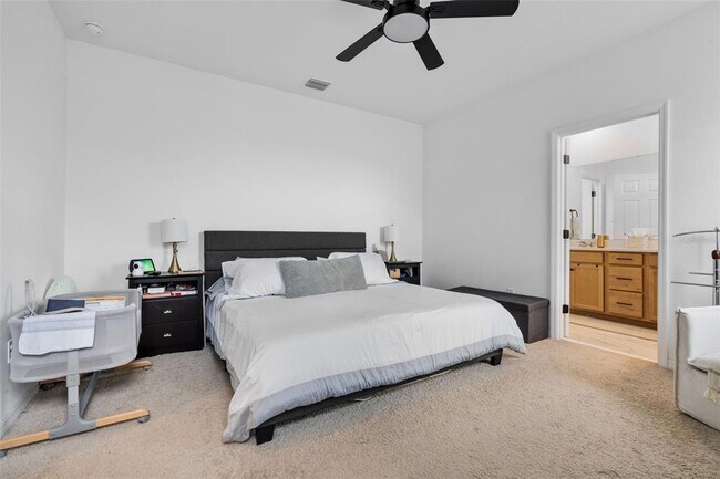 Building Photo - 1859 Is Vlg Wy