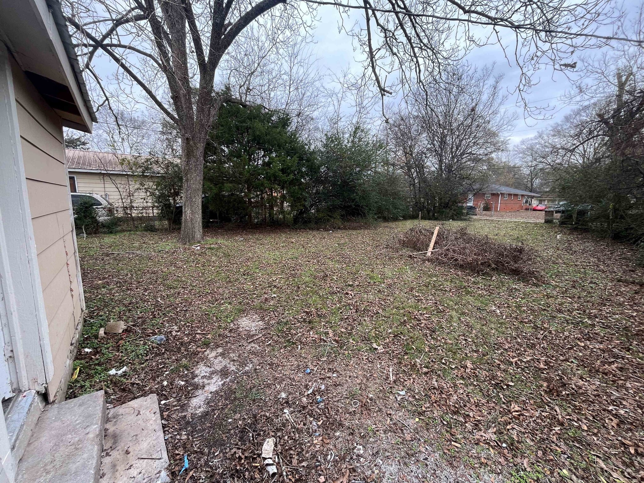 Building Photo - 420 10th Ave SW