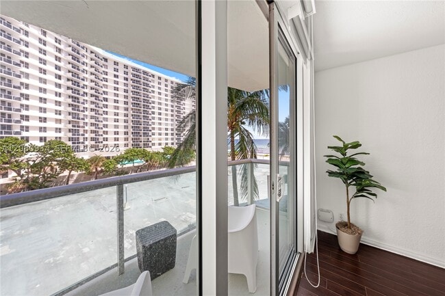 Building Photo - 3801 S Ocean Dr