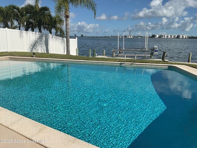 Building Photo - 215 Andros Ave