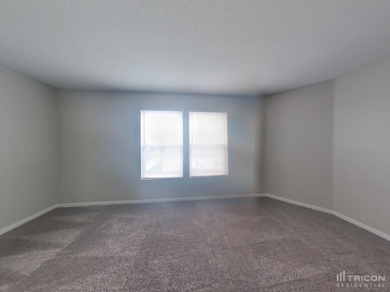Building Photo - 9141 Bainbridge Dr