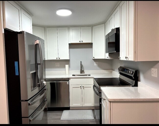 Building Photo - 108 Norton Ave