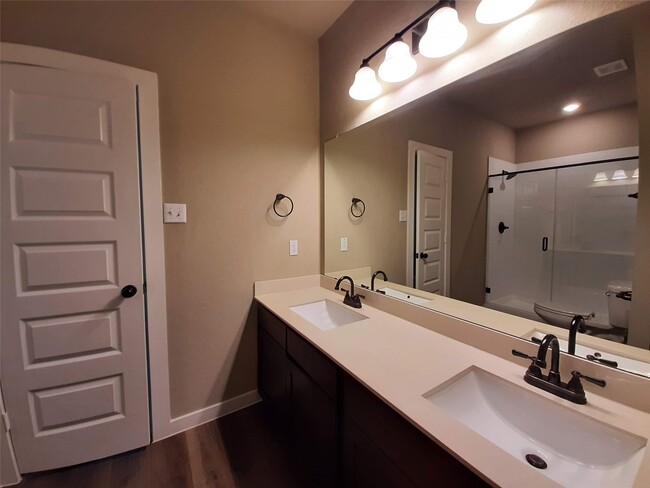 Building Photo - 25148 Pacific Wren Dr