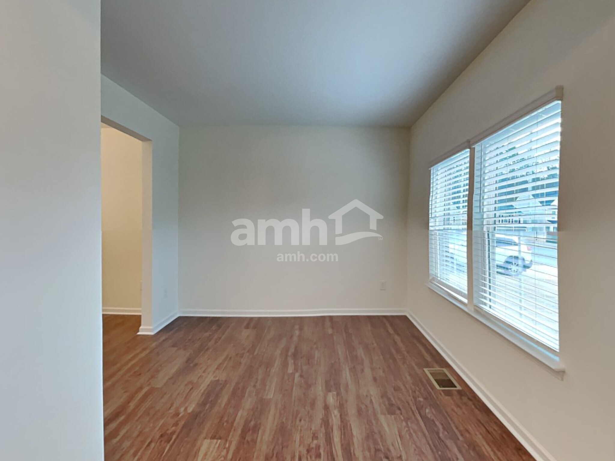 Building Photo - 653 Hamilton Park Dr