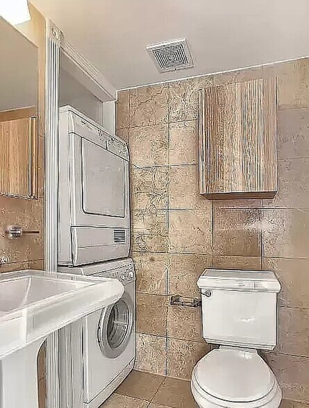 Building Photo - 233 E 59th St