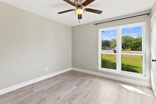 Building Photo - 12713 Rhea Ct