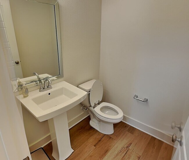 Building Photo - Fabulous 3-Story Townhouse in Frisco Heigh...