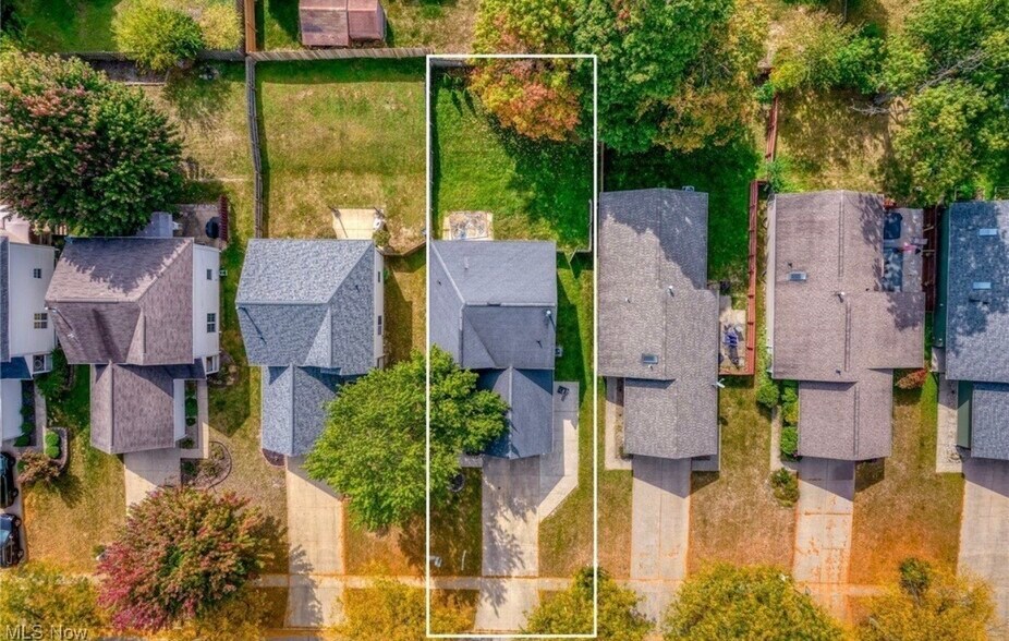 Building Photo - 430 Charleton Dr