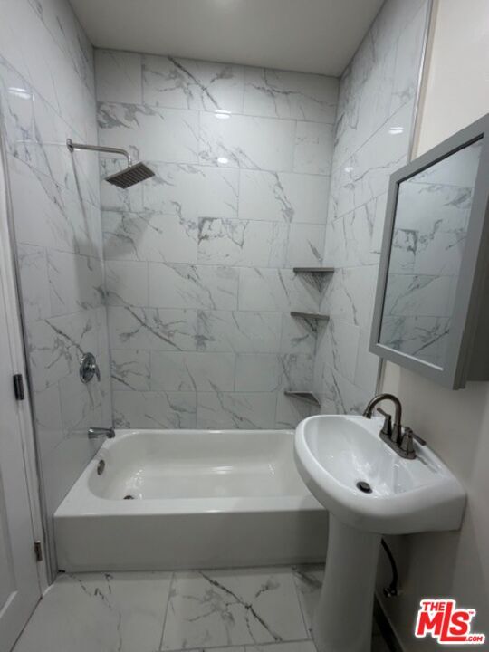 Building Photo - 334 Heliotrope Dr