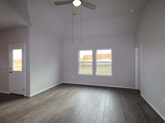 Building Photo - 4521 Bridal Veil Dr