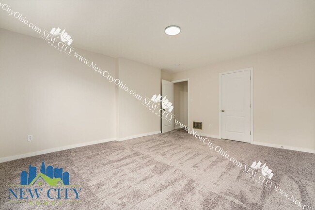 Building Photo - 53-55 Hawkes Avenue, Columbus, OH 43222