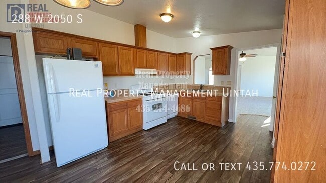 Building Photo - 288 2050 S