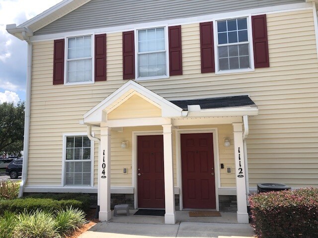 Front Exterior - 575 Oakleaf Plantation Pky