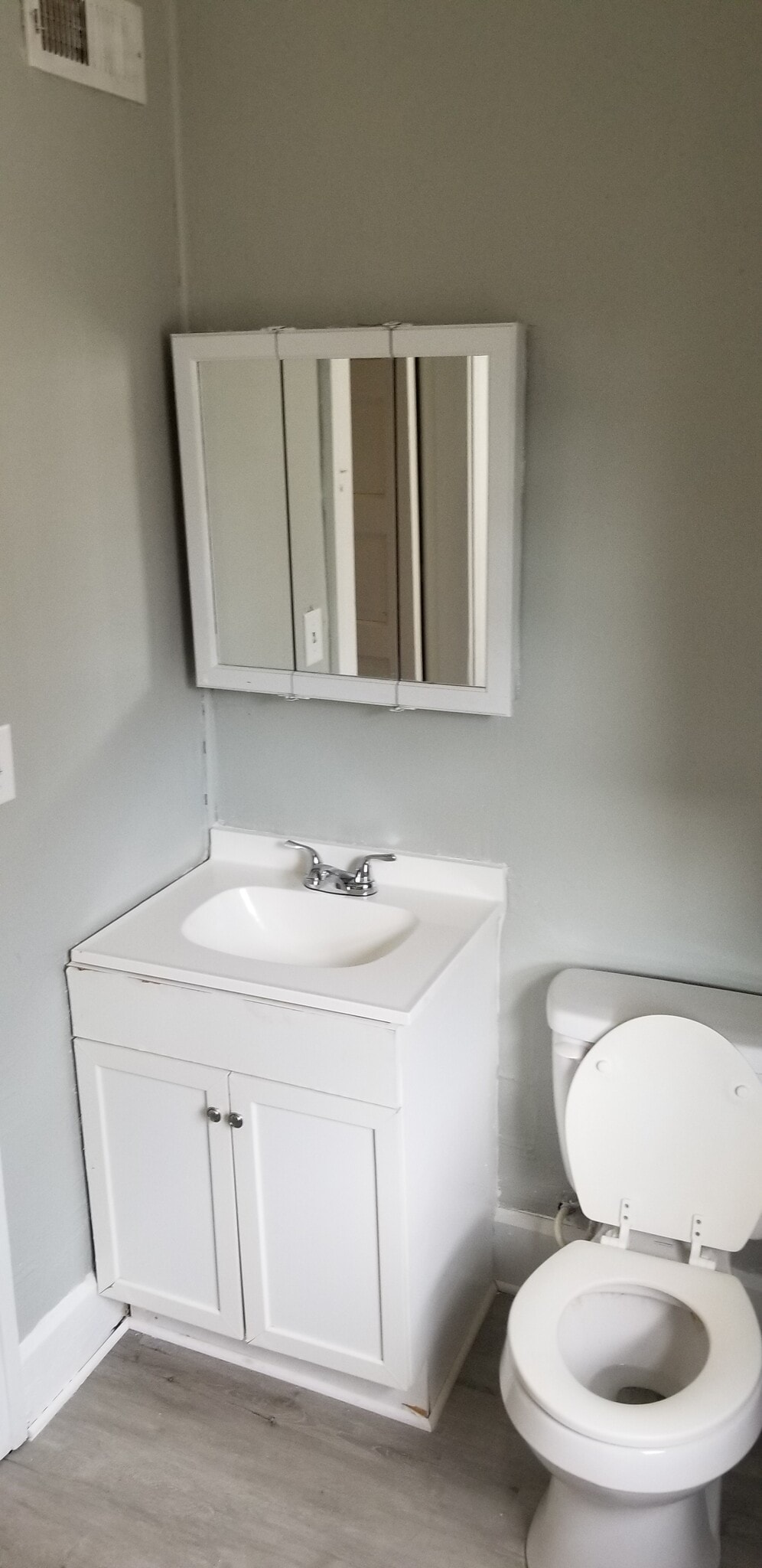 Building Photo - 261 N PERSHING AVE