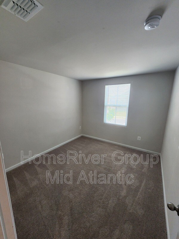Building Photo - 203 Bowline Dr