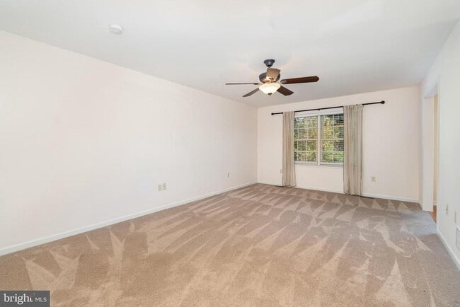 Building Photo - 5035 Mendenhall Dr.