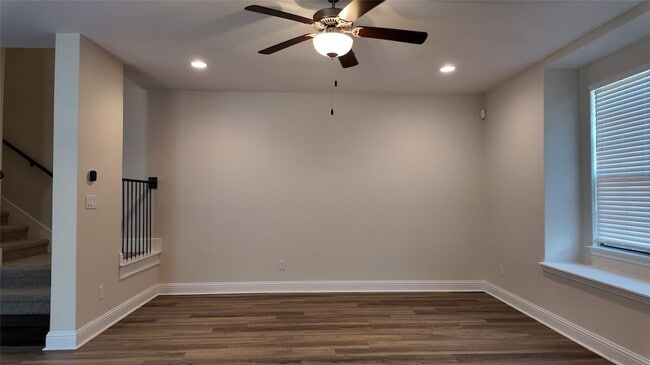 Building Photo - 7420 Alton Dr