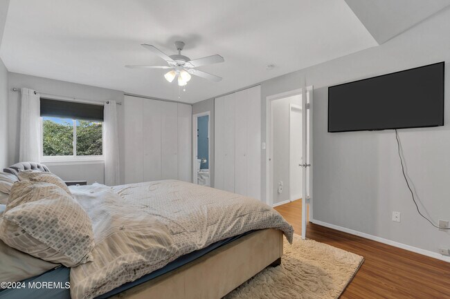 Building Photo - 8 Fern Ct