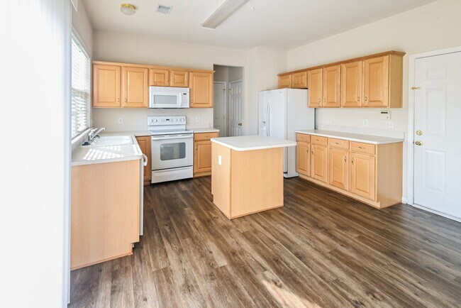 Building Photo - 10617 Red Pine Ct