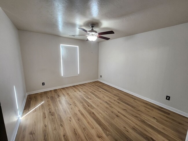 Building Photo - 3 Bedroom in Middleton