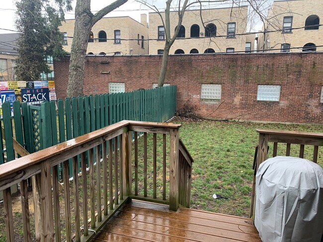 Building Photo - 7220 Meade St