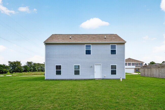 Building Photo - 2905 Shasta Dr