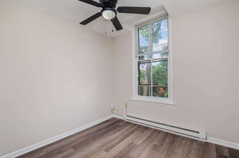 Building Photo - 3030 Cleinview Ave