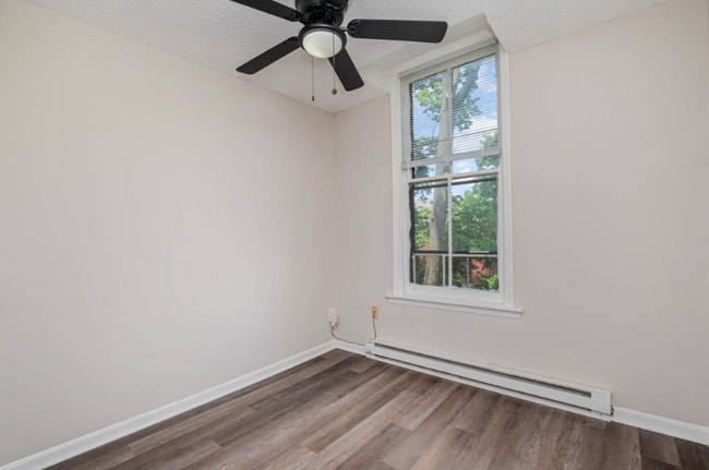 Building Photo - 3030 Cleinview Ave