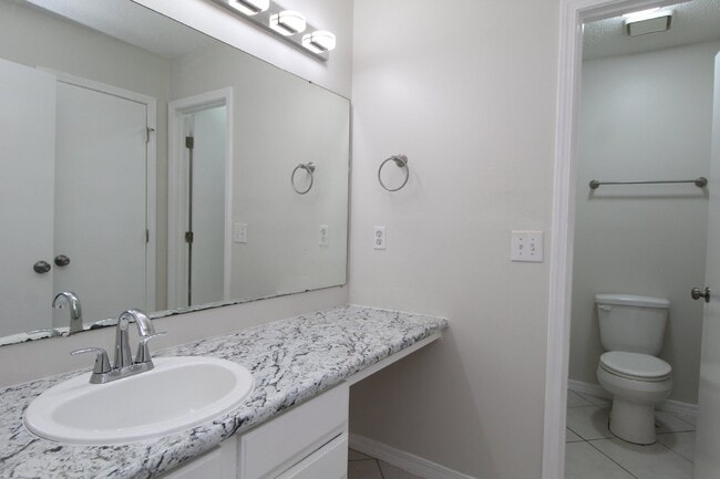 Building Photo - 3BR/2BA Brick Home in Southwest Pensacola ...