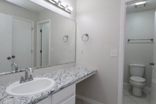 Building Photo - 3BR/2BA Brick Home in Southwest Pensacola – Coming Available 12/19