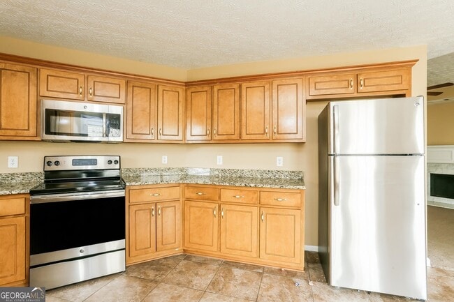 Building Photo - 70 Oak Meadows Dr