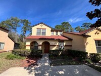 Building Photo - **COMING SOON** - 3/2 Townhome in Riversid...