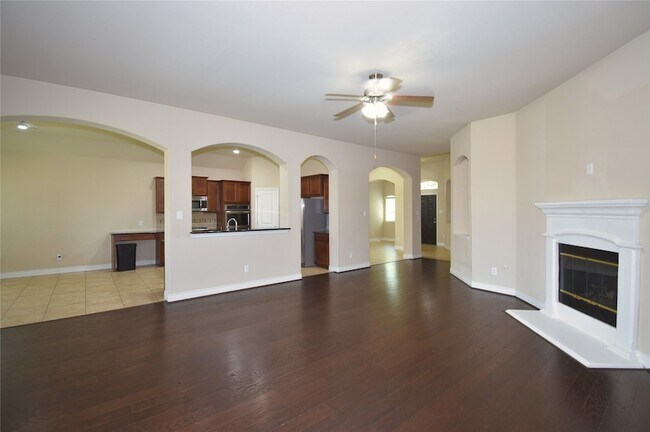Building Photo - 5623 S Denham Ridge Ln