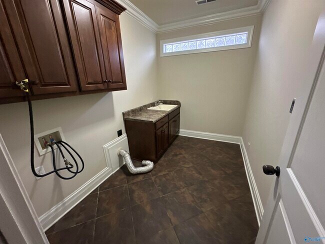 Building Photo - 6 Walnut Cove Blvd SW