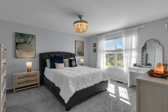 Building Photo - 1221 Courtland Cir