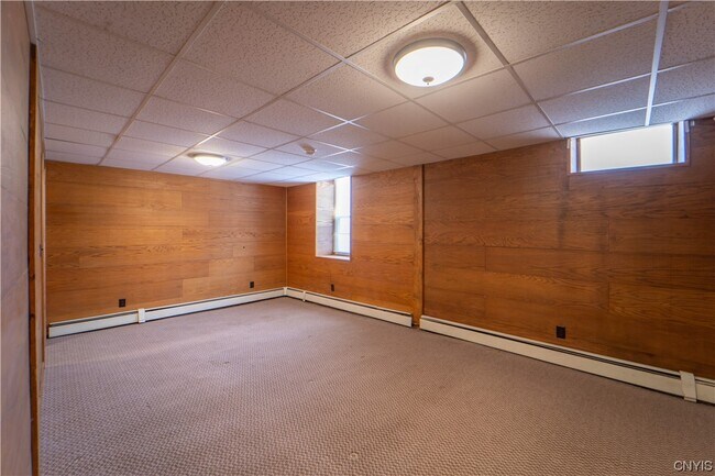 Building Photo - 17 High St