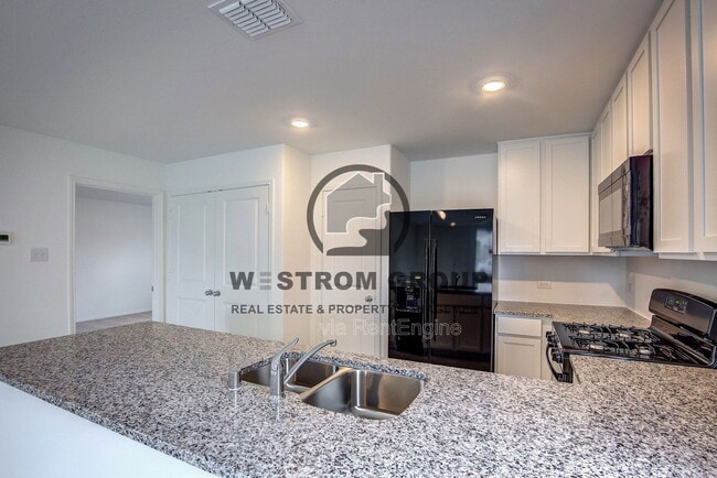 Building Photo - 11831 Arkoma Dr