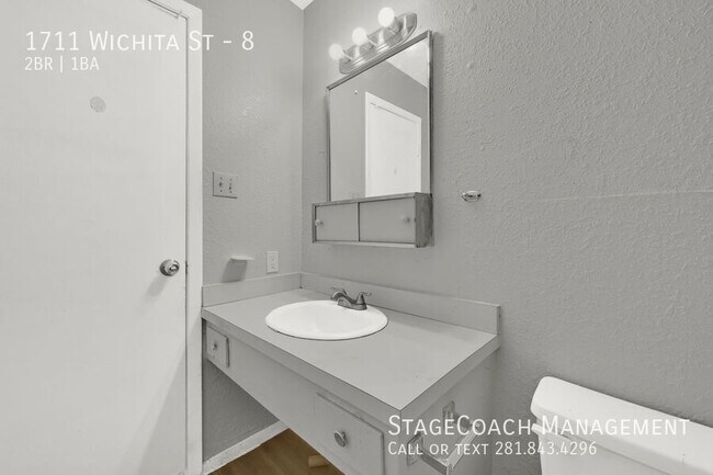 Building Photo - 1711 Wichita St