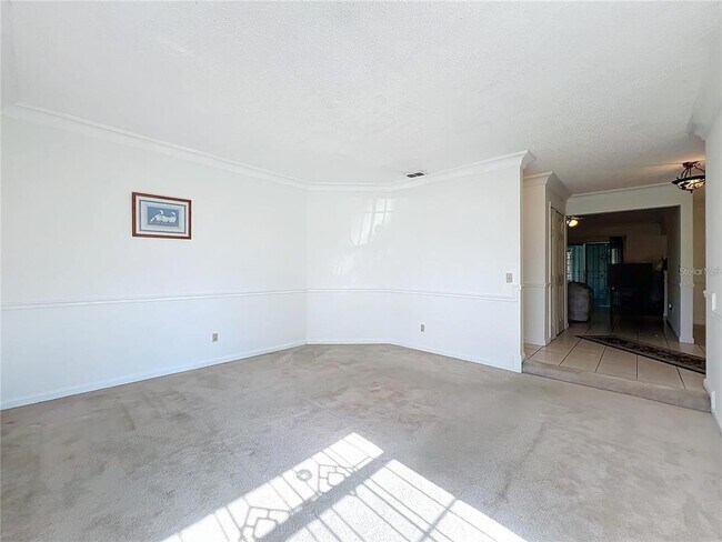 Building Photo - 117 Red Rose Cir