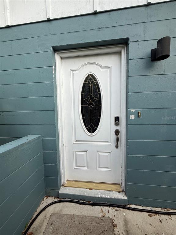 Building Photo - 1410 N Fern Creek Ave