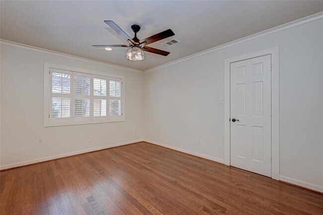 Building Photo - 12419 Huntingwick Dr