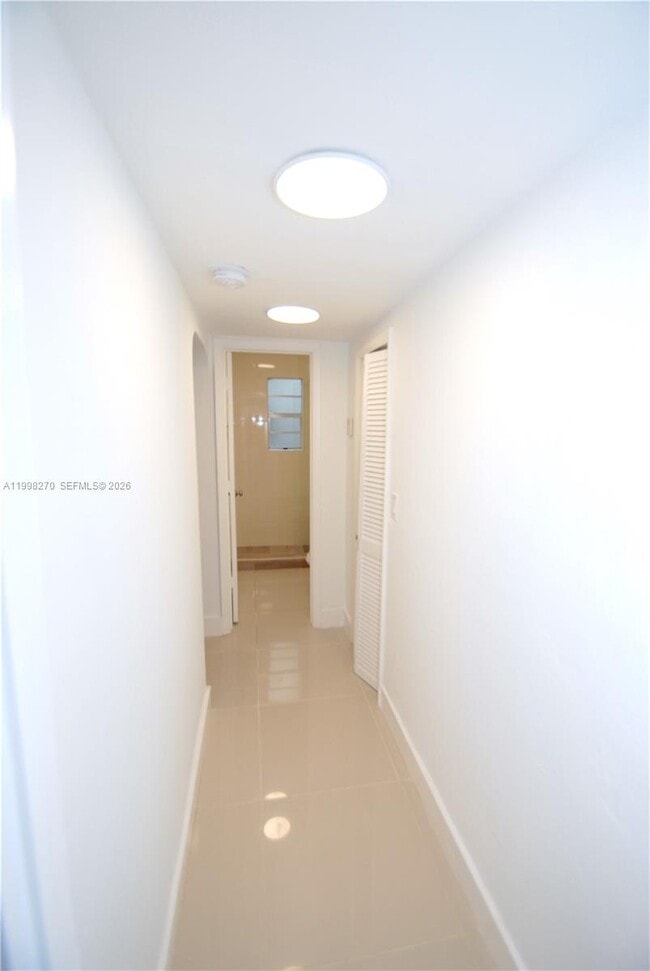 Building Photo - 1559 Meridian Ave