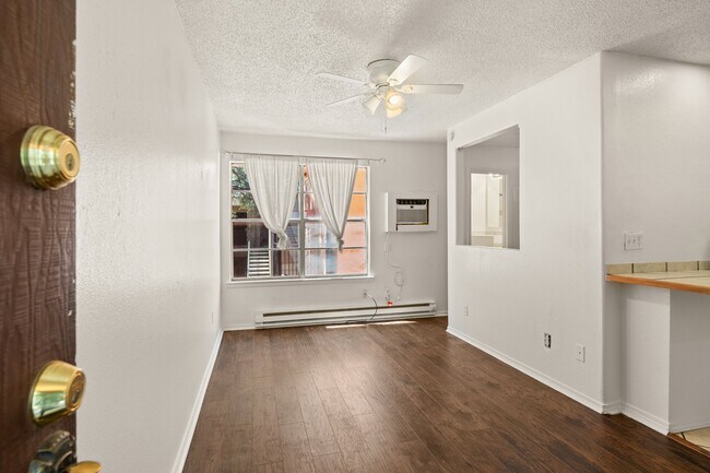 Building Photo - 2800 Vail Ave SE