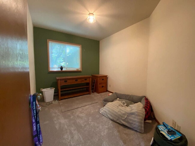 Building Photo - Breathtaking 2-Bed Condo Retreat with Spac...